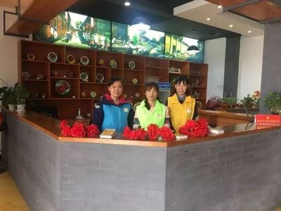 萬朵牡丹迎嘉賓，文明旅游展風(fēng)采——孟津開展旅游咨詢服務(wù)為第36屆洛陽牡丹文化節(jié)增光添彩