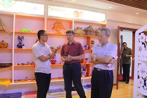 共享經濟與新型智慧城市專家組調研渭源縣電子商務公共服務中心